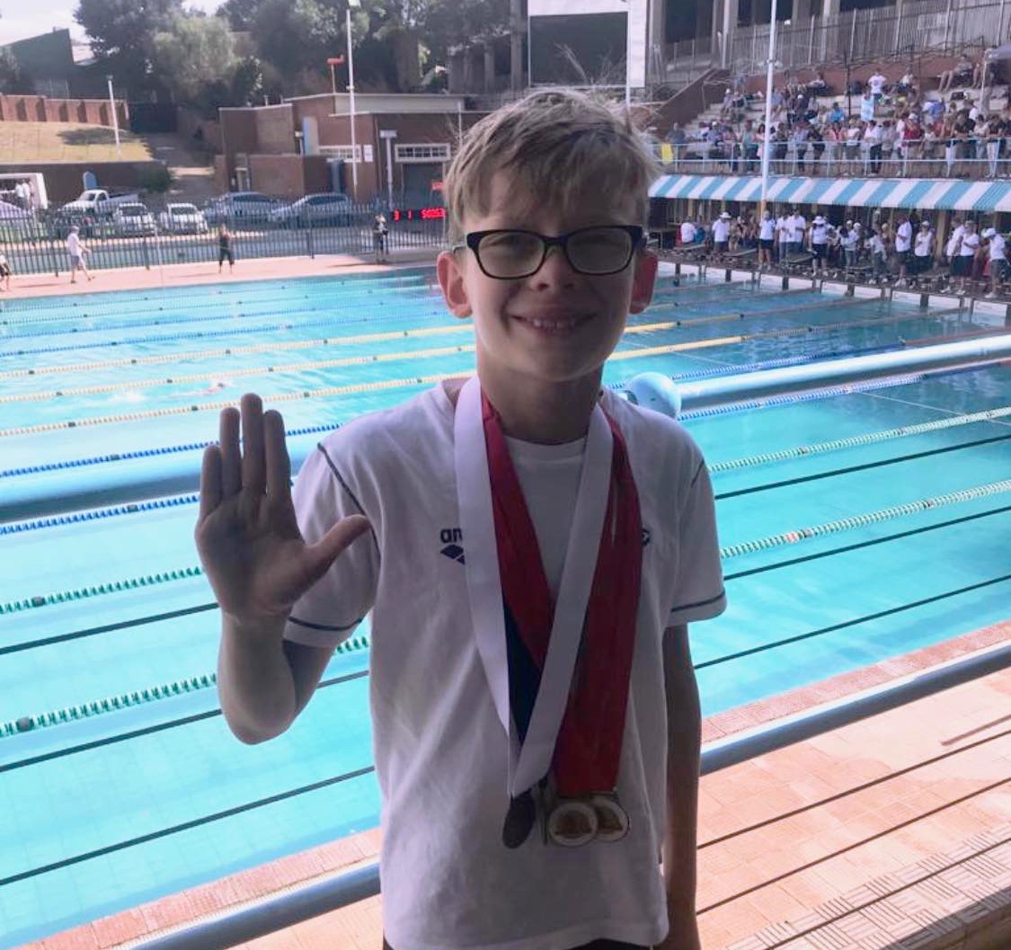 Medallists/47684037_2226446257418219_685172147001229312_o (edited-Pixlr).jpg